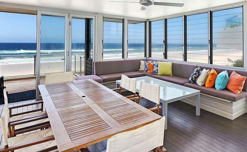 Holiday home Beachfront Beauty!