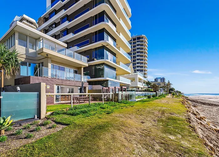 Beachfront Beauty!