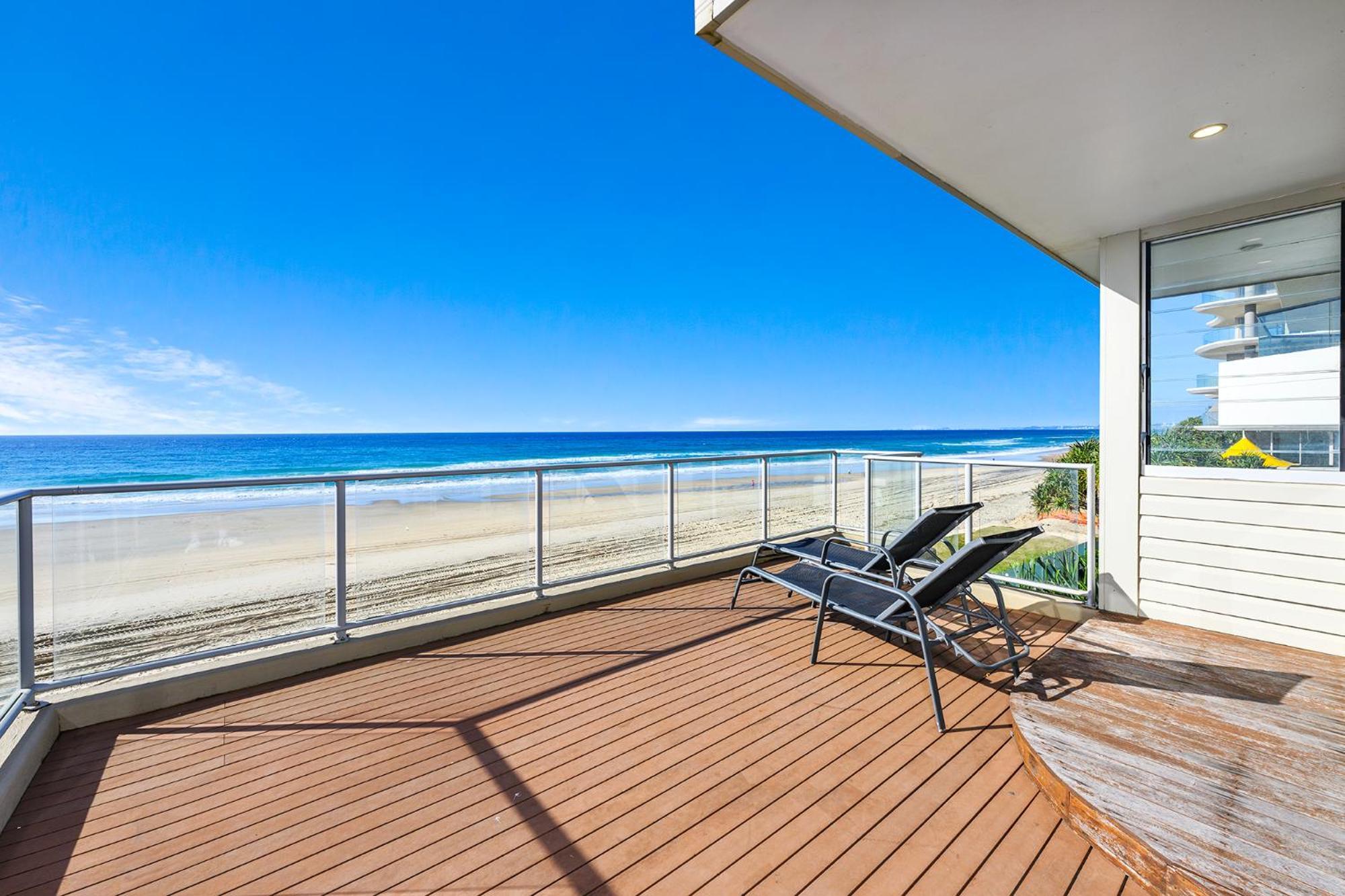 Beachfront Beauty! Gold Coast