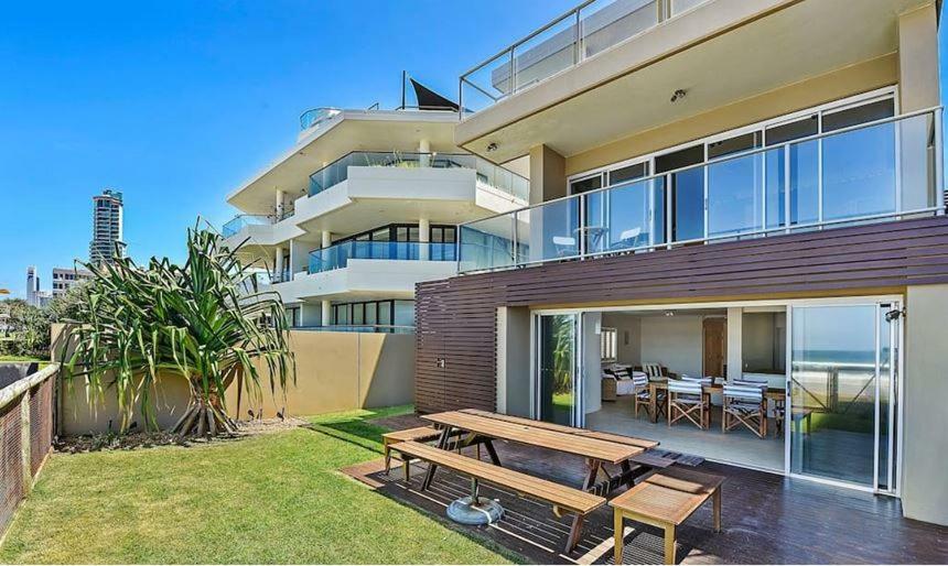 Holiday home Beachfront Beauty! *